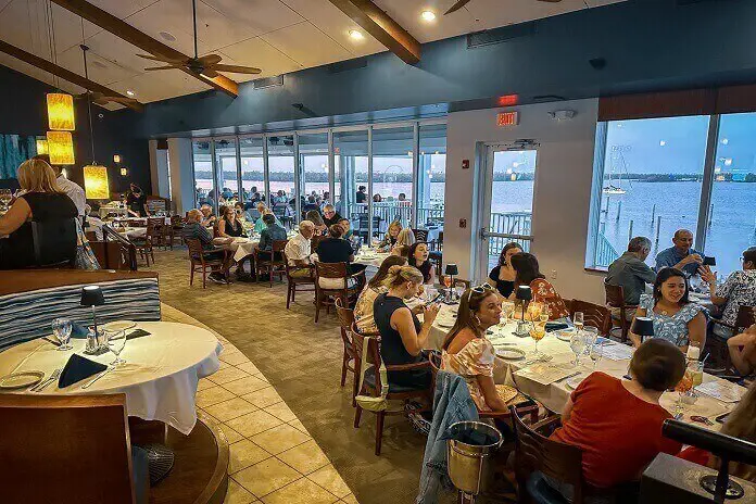 Beautiful dining room of best Fort Myers Beach Restaurants that is Fresh catch Bistro interior