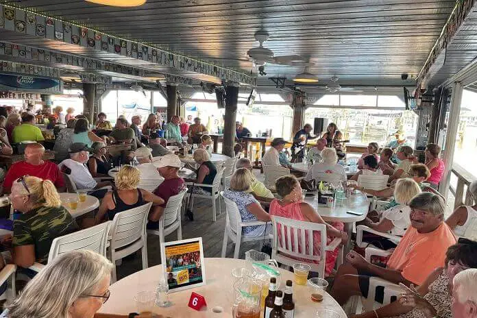 Crowded Bonita Bill's Waterfront Café